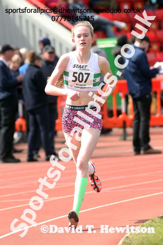 Womens under-17s 3000 metres, North Eastern Track and Field Champs, Gateshead Stadium. Photo: David T. Hewitson/Sports for All Pics